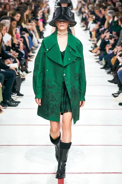 Look 53
